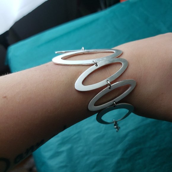 2/10$ Nine west asymetrical ovals bracelet - Picture 3 of 5